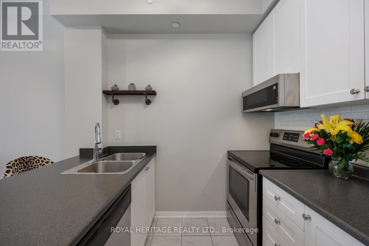 220 - 80 ASPEN SPRINGS DRIVE, Toronto — photo 5