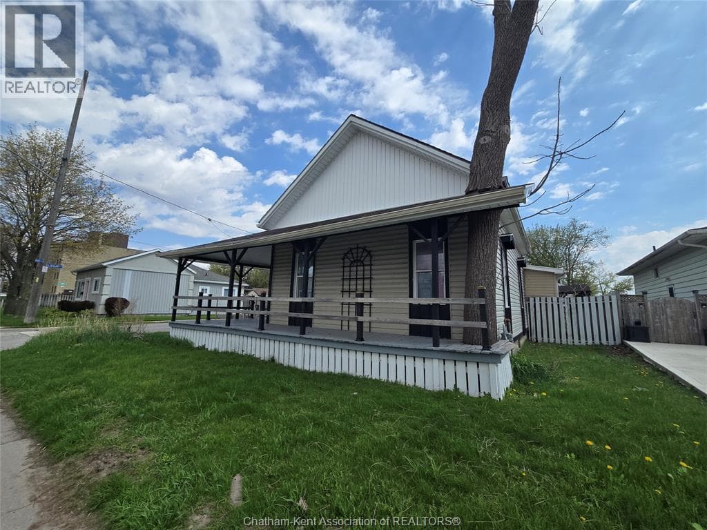 106 PARK AVENUE East, Chatham Kent — photo 4