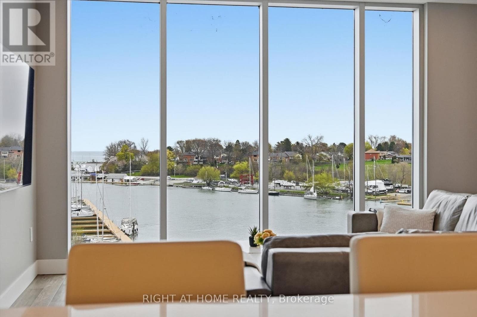 57 LAKEPORT Road Unit# 502, Toronto — photo 3