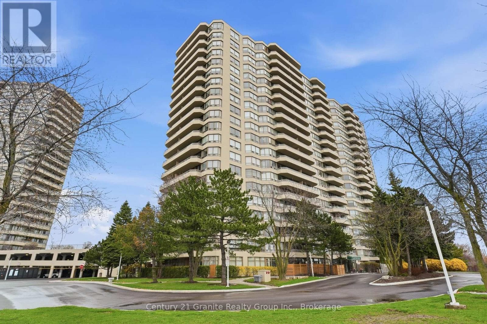 180 - 1 GREYSTONE WALK DRIVE in Kennedy Park