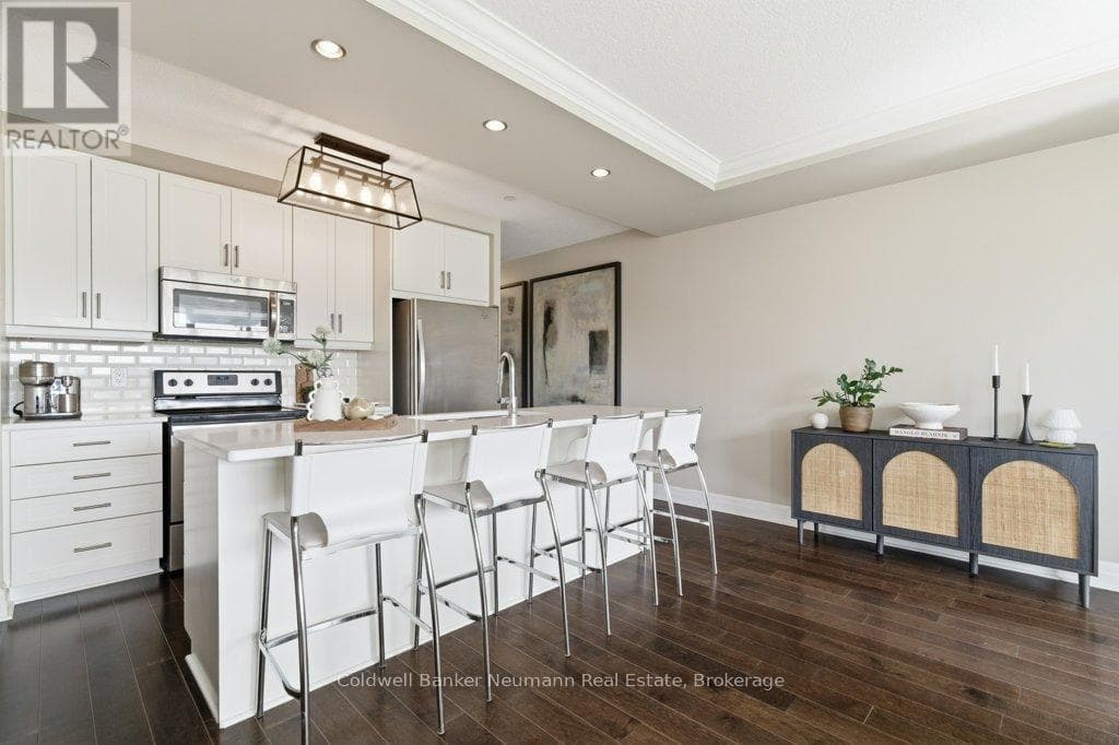 506 - 150 WELLINGTON STREET E in Downtown
