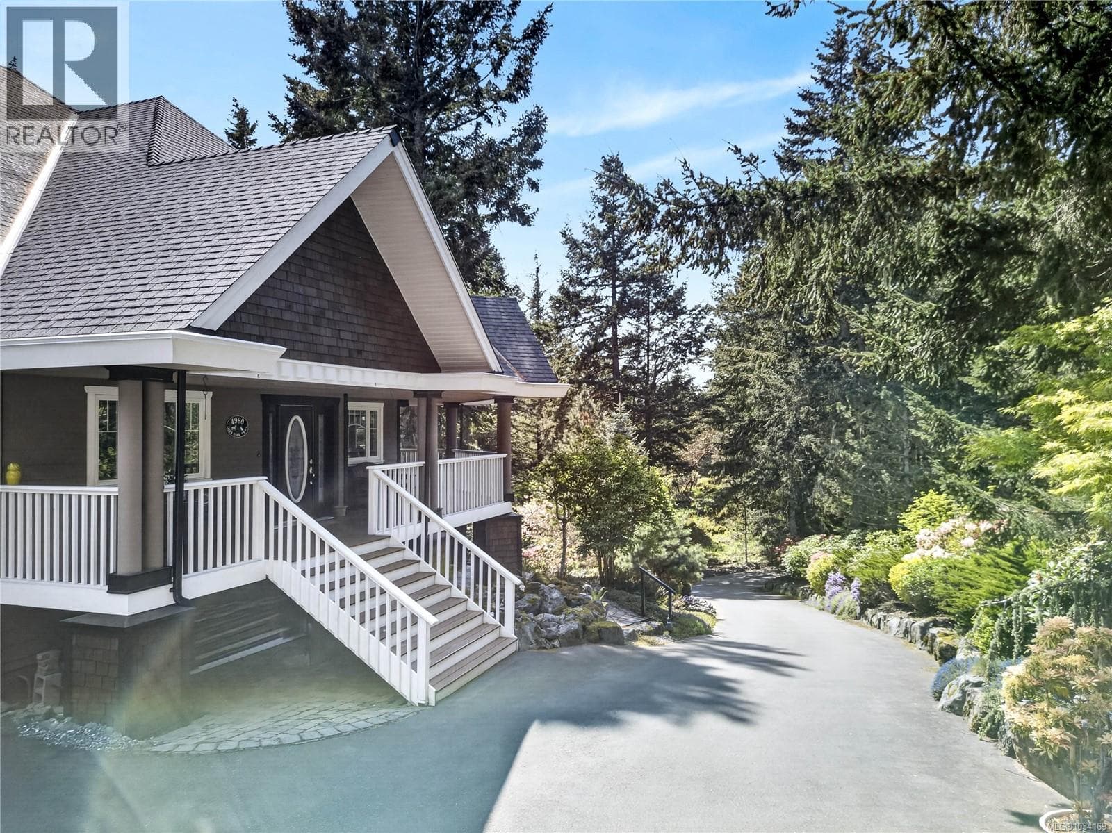 4980 DEER PARK TRAIL, Victoria — photo 3