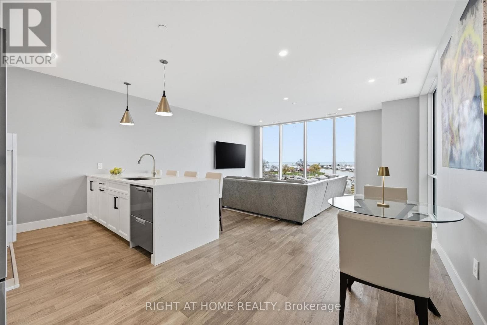 57 LAKEPORT Road Unit# 502, Toronto — photo 2