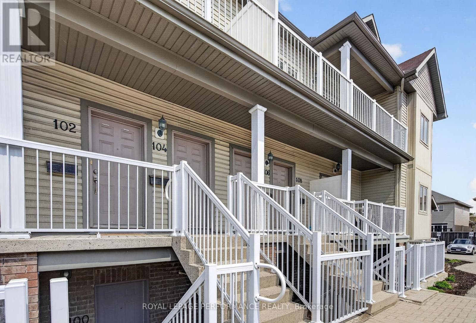 104 STERNES DES PRIVATE, Ottawa