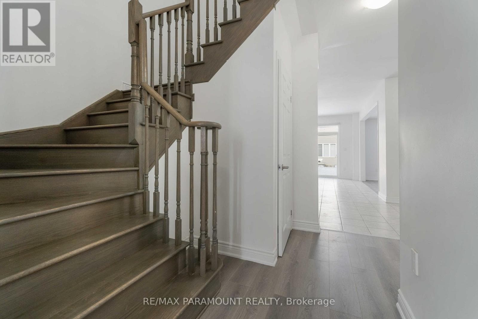 20 VAUGHN DRIVE, Toronto — photo 5