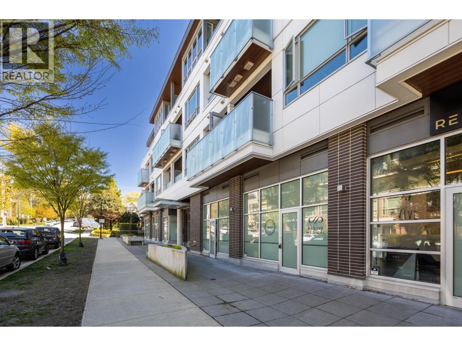 204 711 W 14TH STREET, Greater Vancouver — photo 2