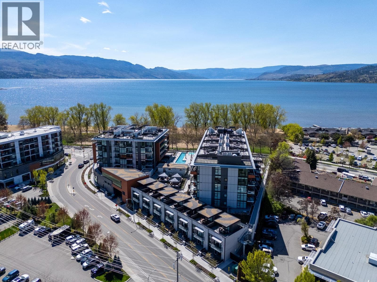3409 Lakeshore Road Unit# 407, Interior REALTORS® — photo 2