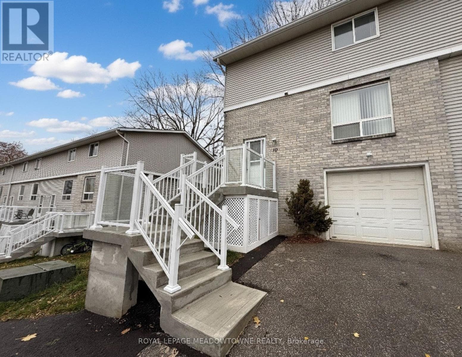 648 DOON VILLAGE ROAD UNIT 10 in Doon/Pioneer Park