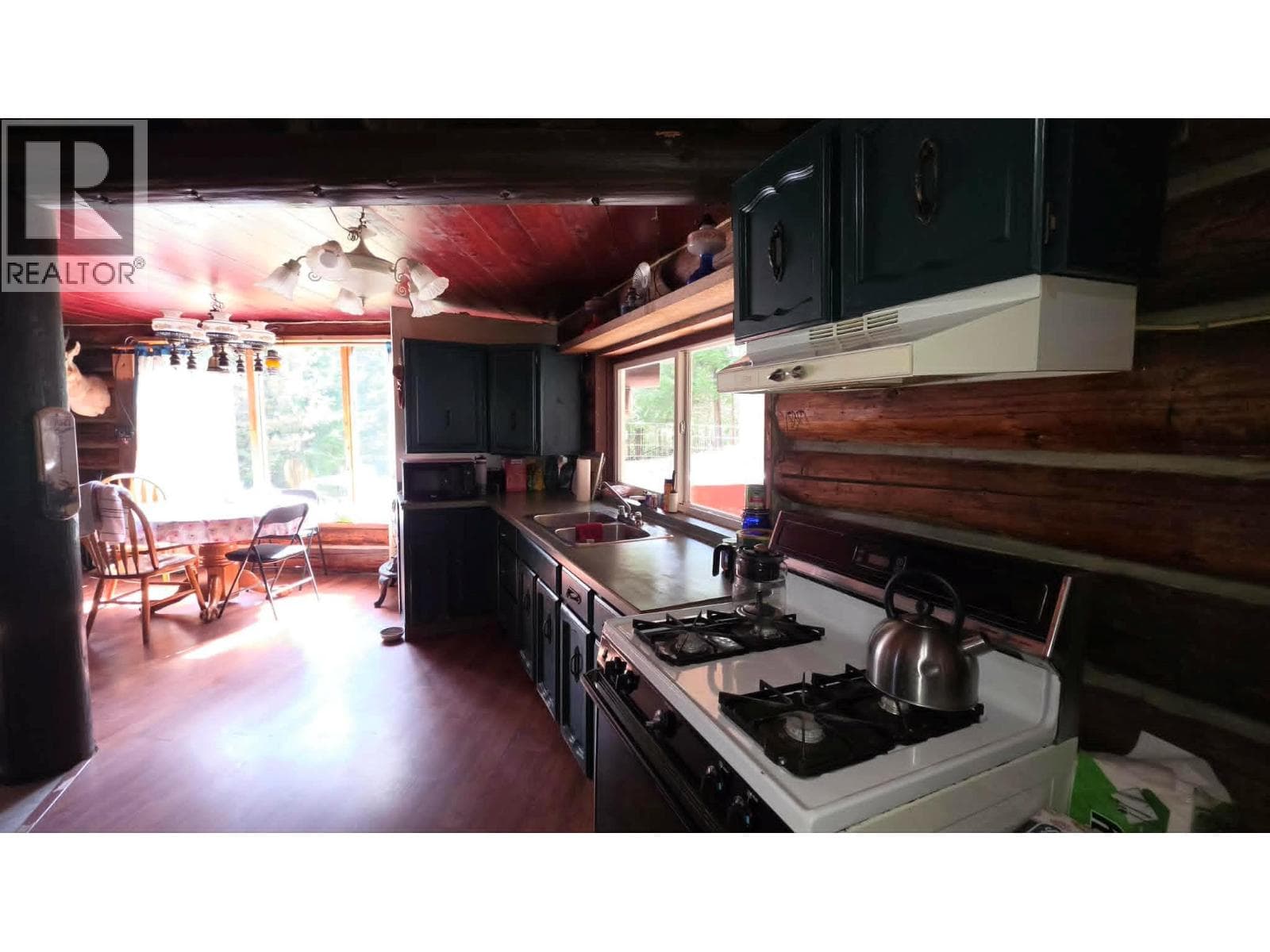 829 Bobbie Burns Road, Interior REALTORS® — photo 4