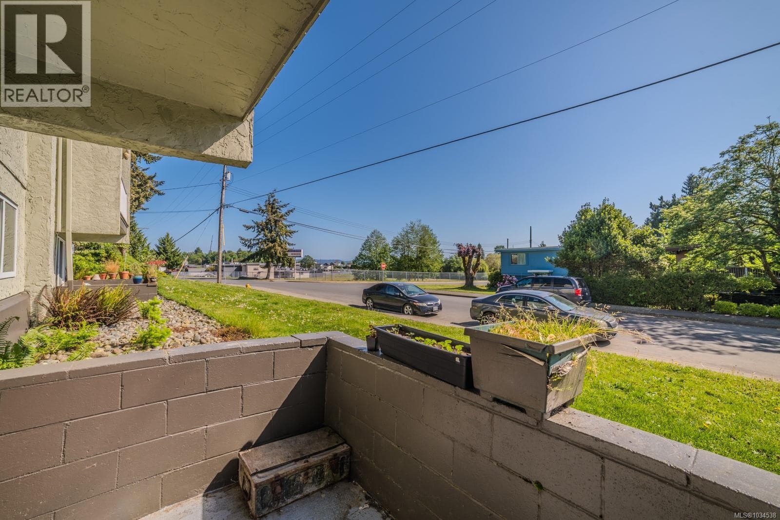 103 3040 Pine St, Vancouver Island — photo 5