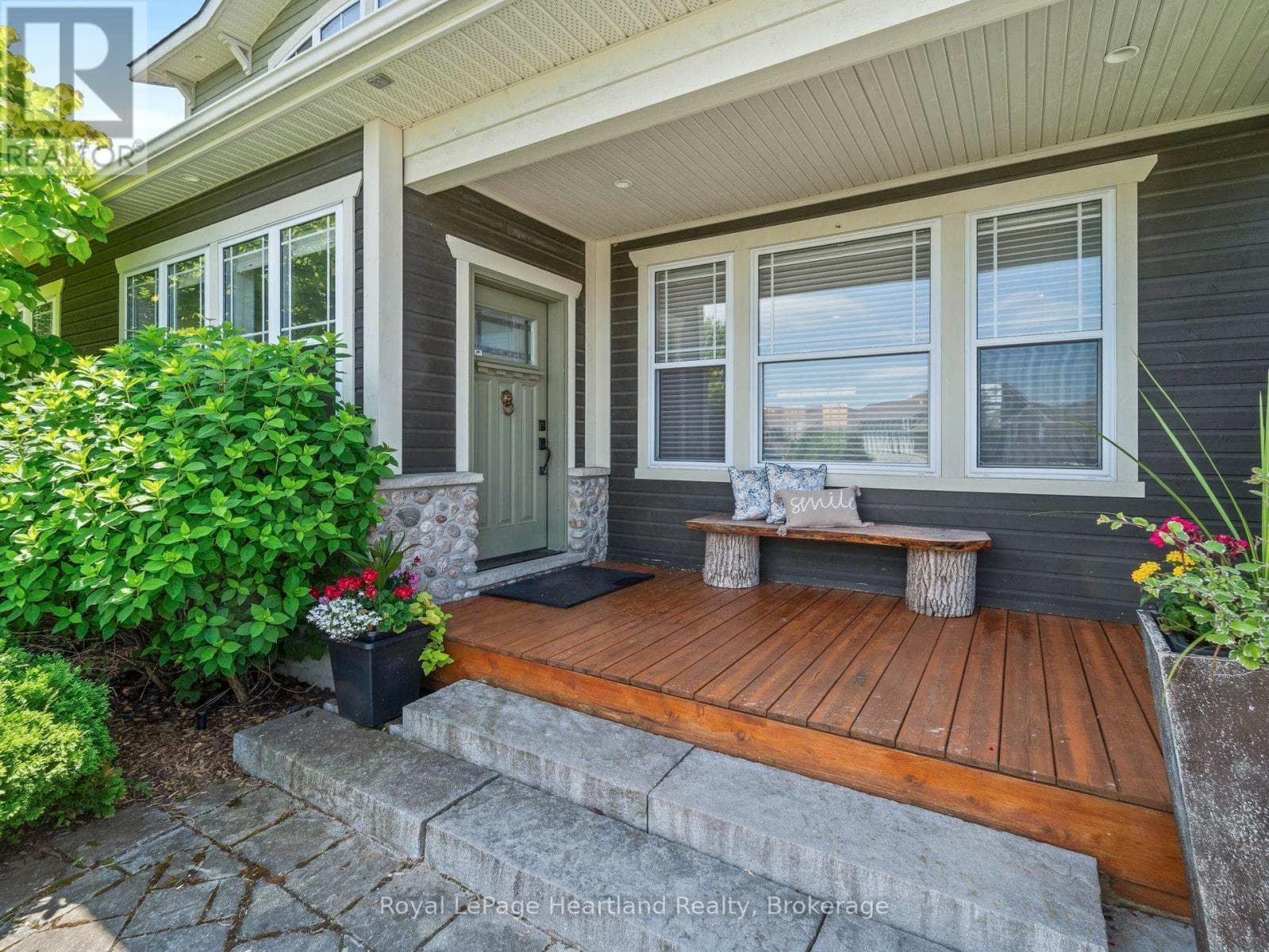 24 THIMBLEWEED DRIVE, OnePoint — photo 4
