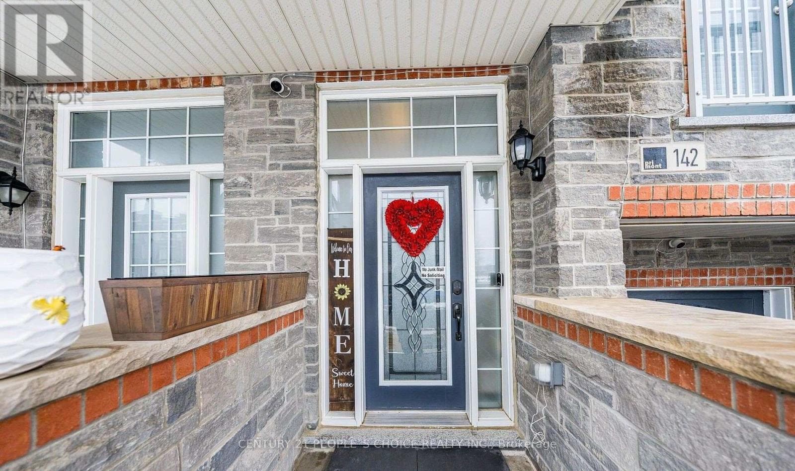142 FAROOQ BOULEVARD, Toronto — photo 5
