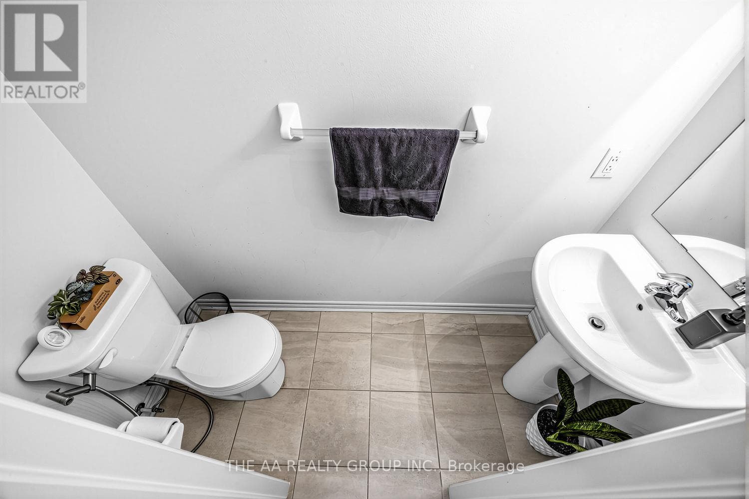 50 Edinburgh Dr, 35, Toronto — photo 5