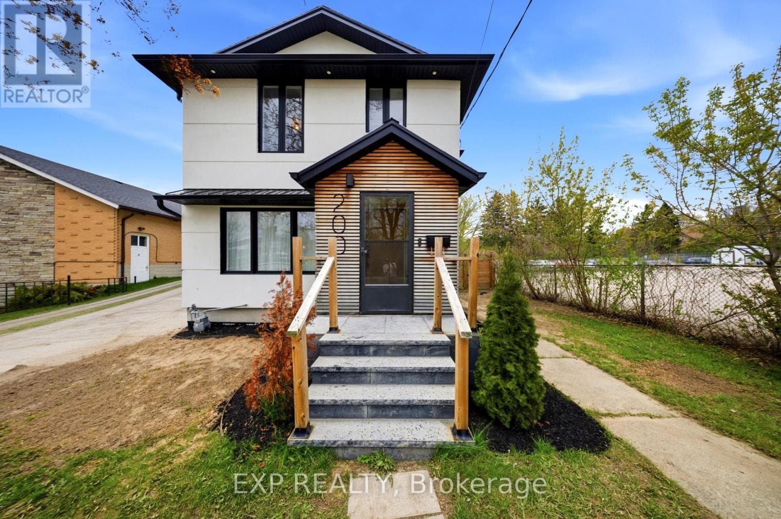 200 MADISON AVENUE SOUTH, Toronto — photo 3