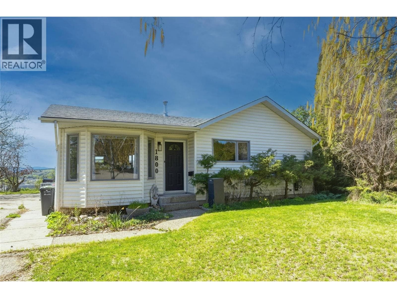 1800 20 AVENUE in 