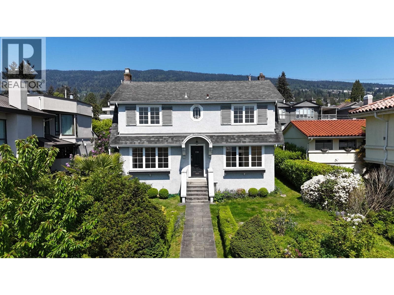 2361 BELLEVUE AVENUE, Greater Vancouver — photo 2