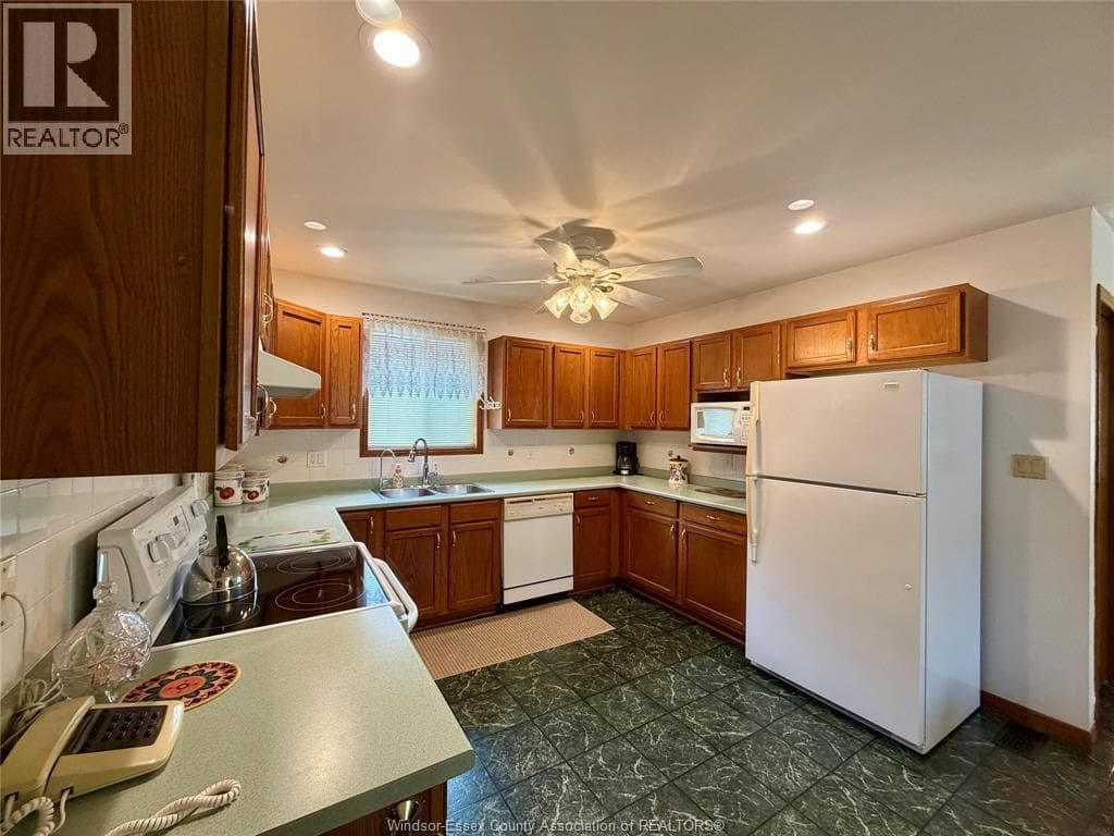 1637 ST. CLAIR AVENUE, Windsor — photo 5