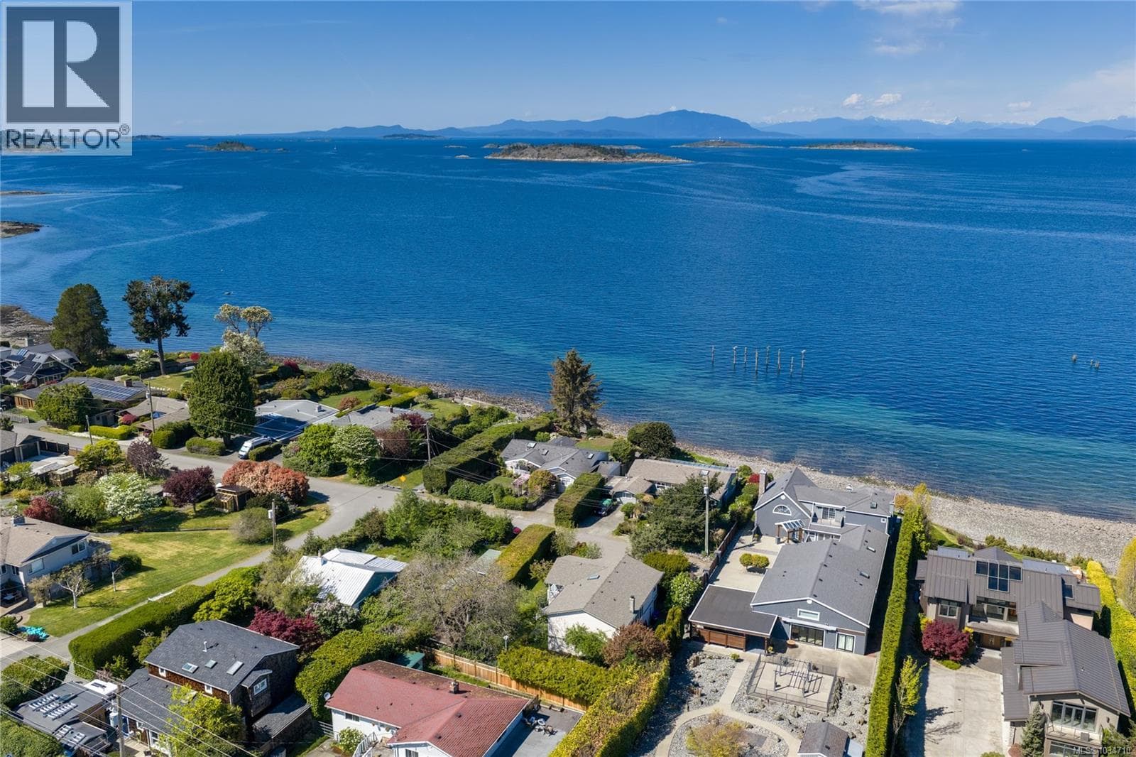 7101 McGill Rd, Vancouver Island — photo 4