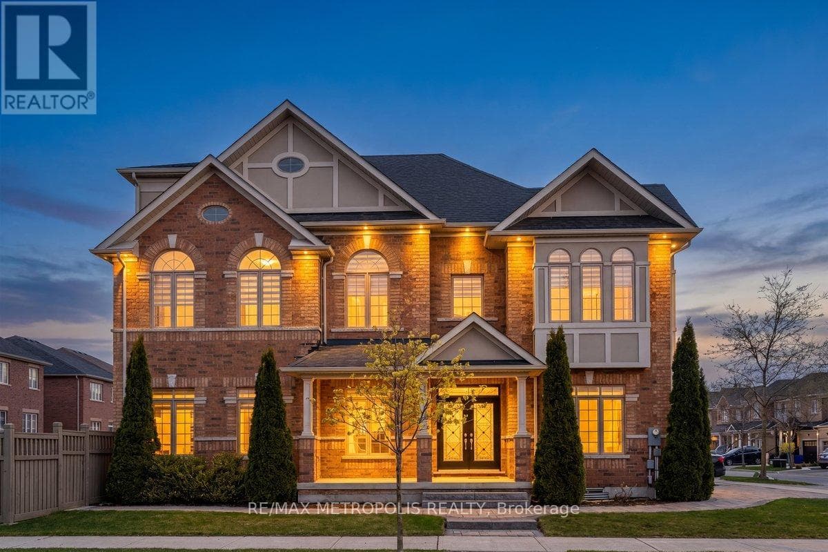 115 PELEE AVENUE, Toronto — photo 2