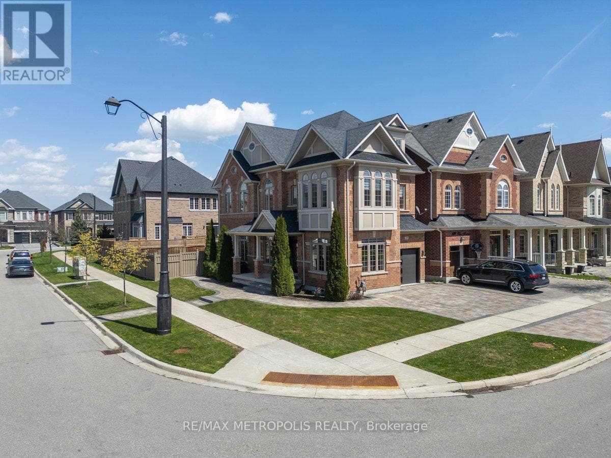 115 PELEE AVENUE, Toronto — photo 3