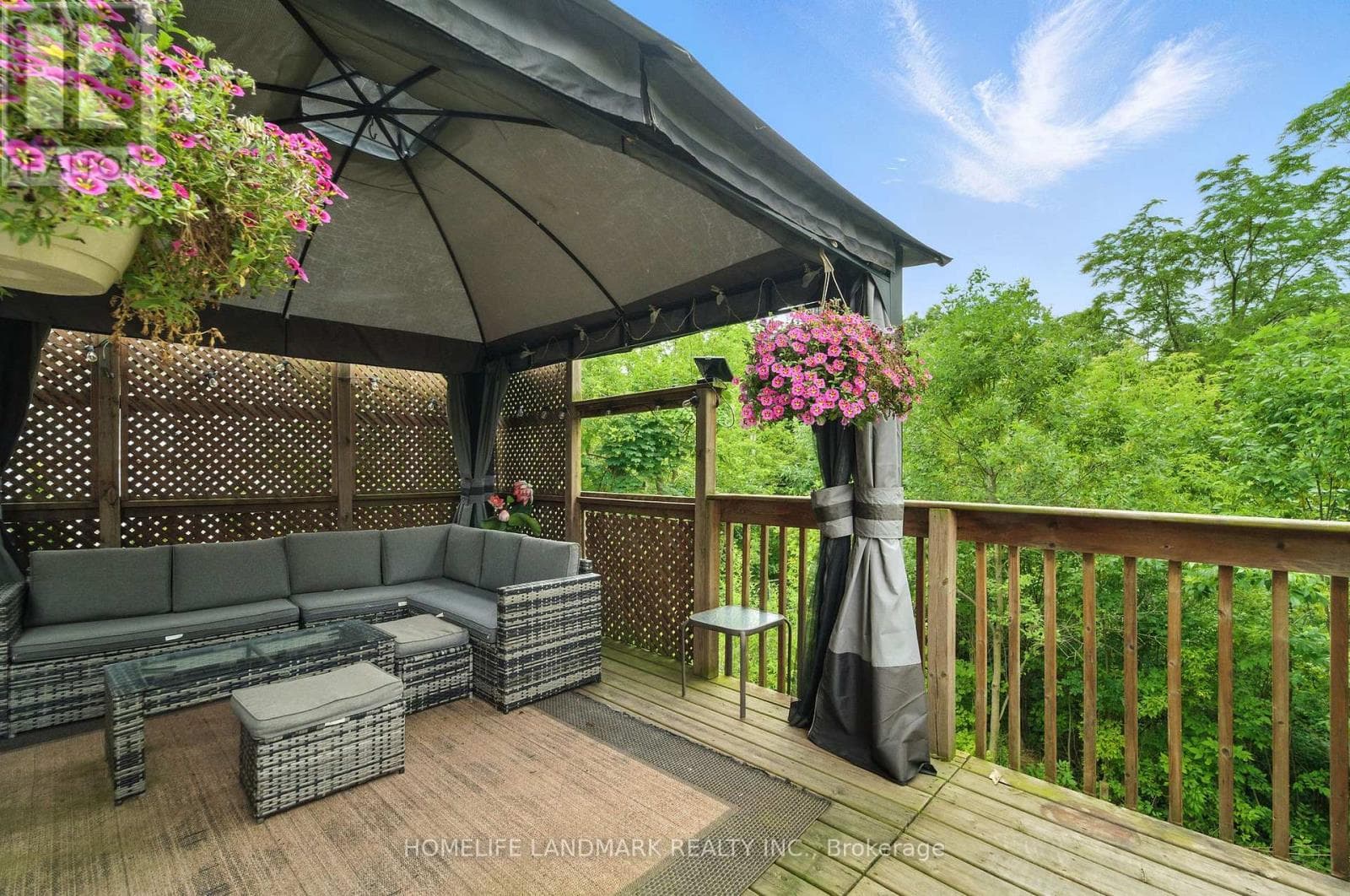 38 WOODROW STREET, Toronto — photo 2