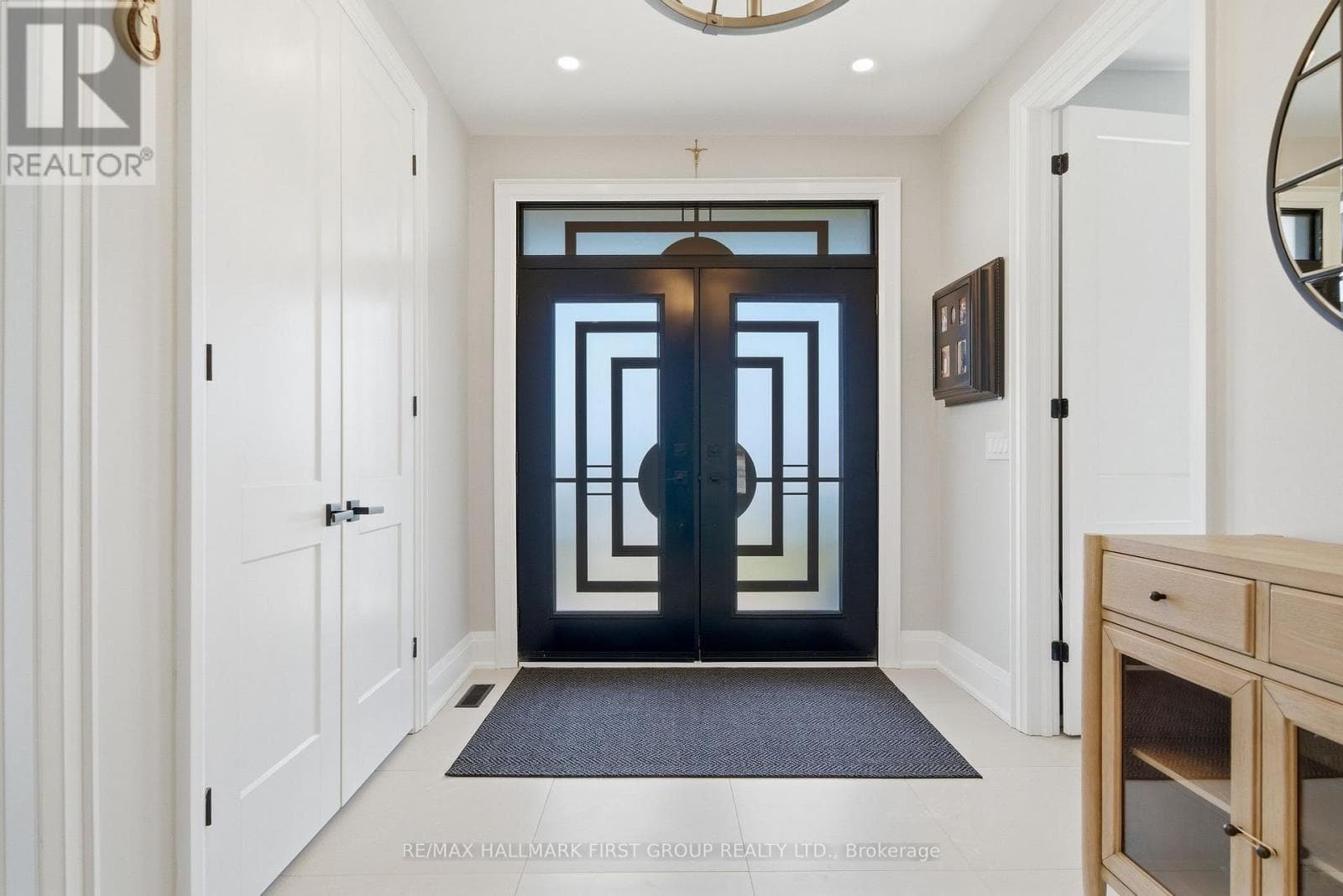 13 ARCHIBALD COURT, Central Lakes — photo 4
