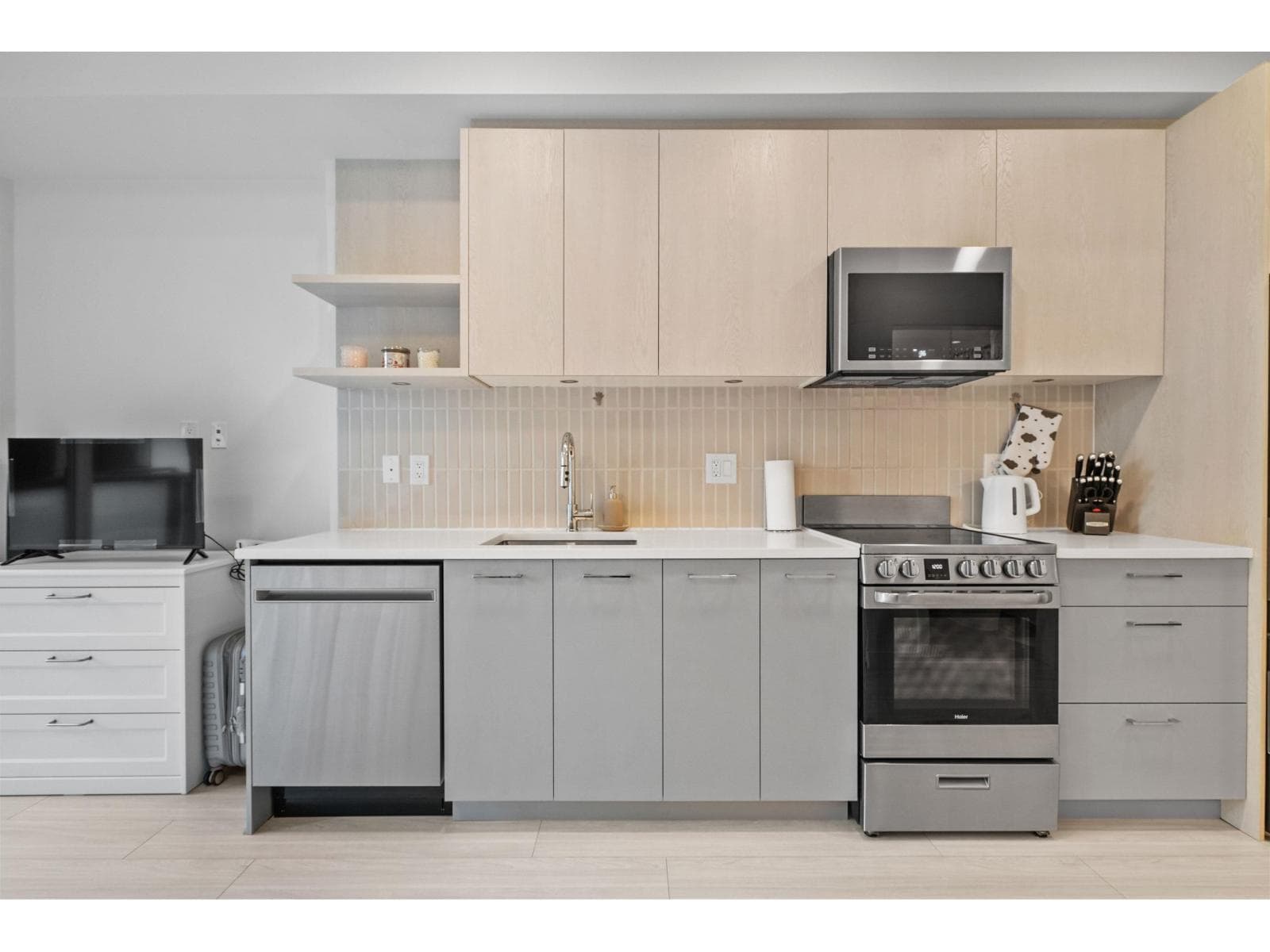 211 10777 138 STREET in Whalley