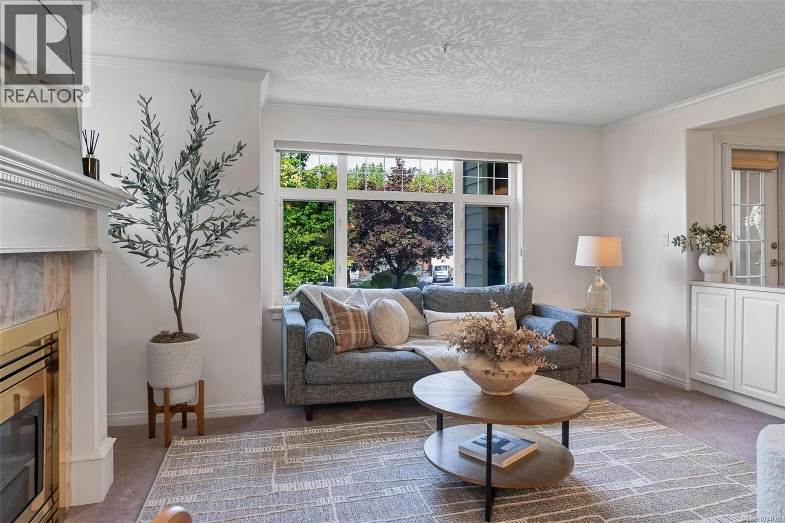 216 4490 Chatterton Way, Victoria — photo 4