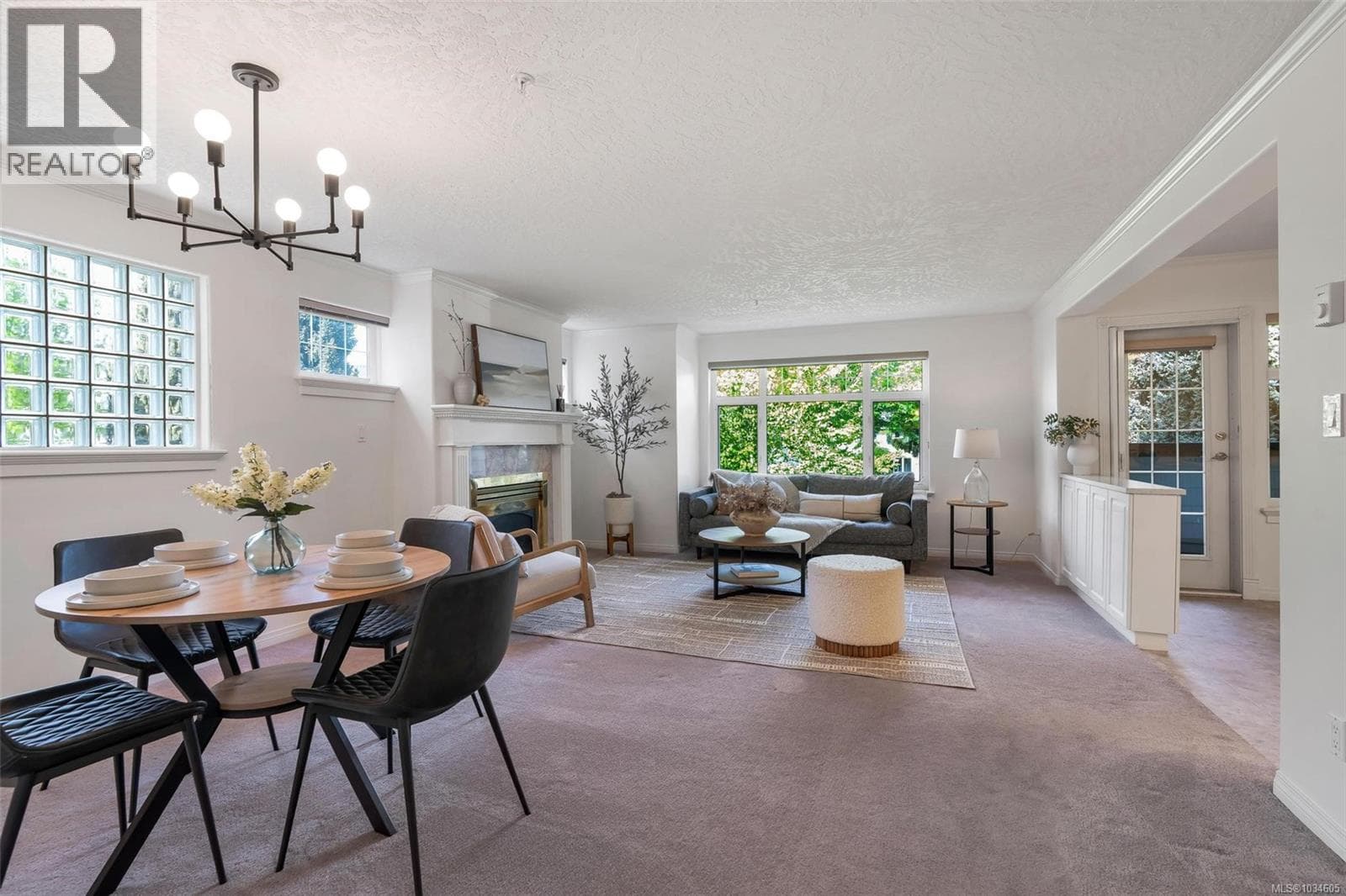 216 4490 Chatterton Way, Victoria — photo 5