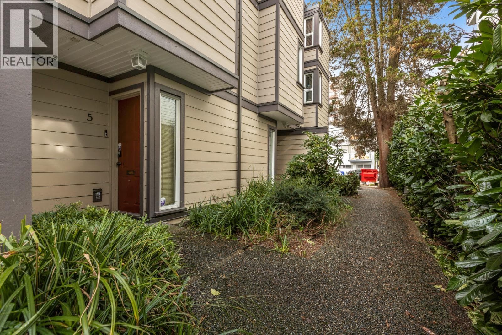 5 1535 ST. GEORGES AVENUE, Greater Vancouver — photo 2
