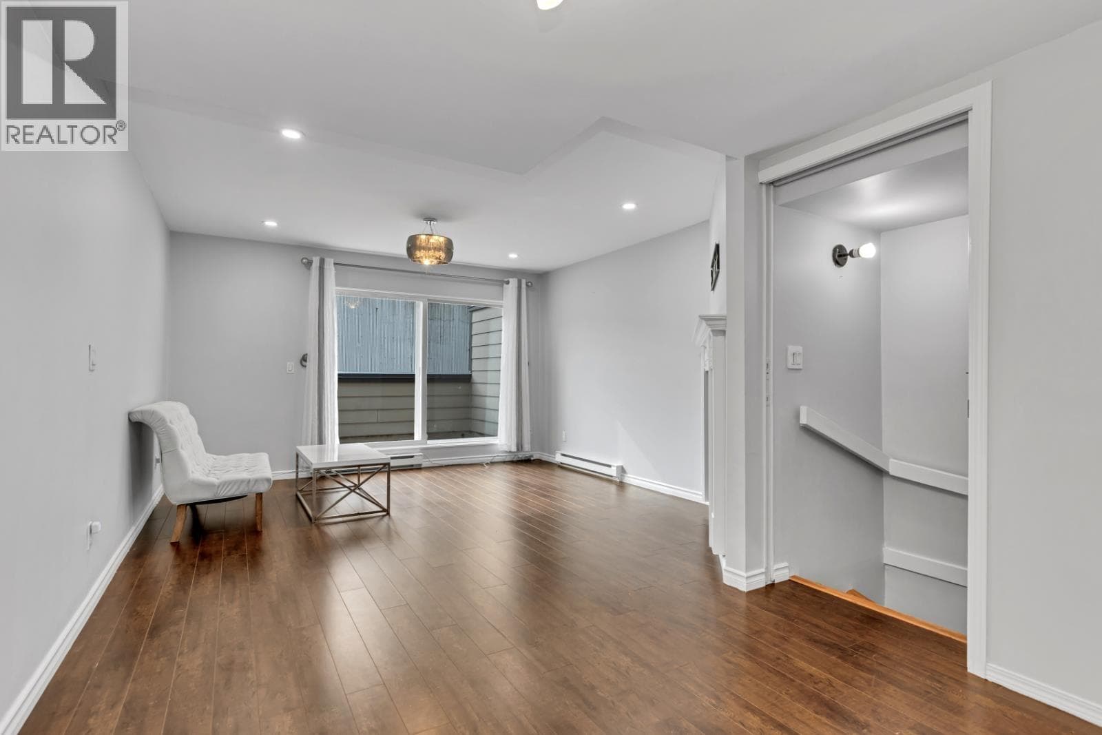 5 1535 ST. GEORGES AVENUE, Greater Vancouver — photo 3