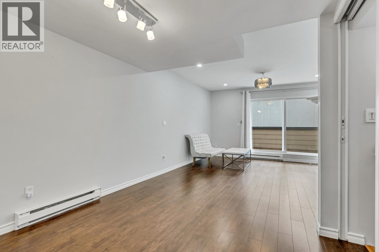 5 1535 ST. GEORGES AVENUE, Greater Vancouver — photo 4