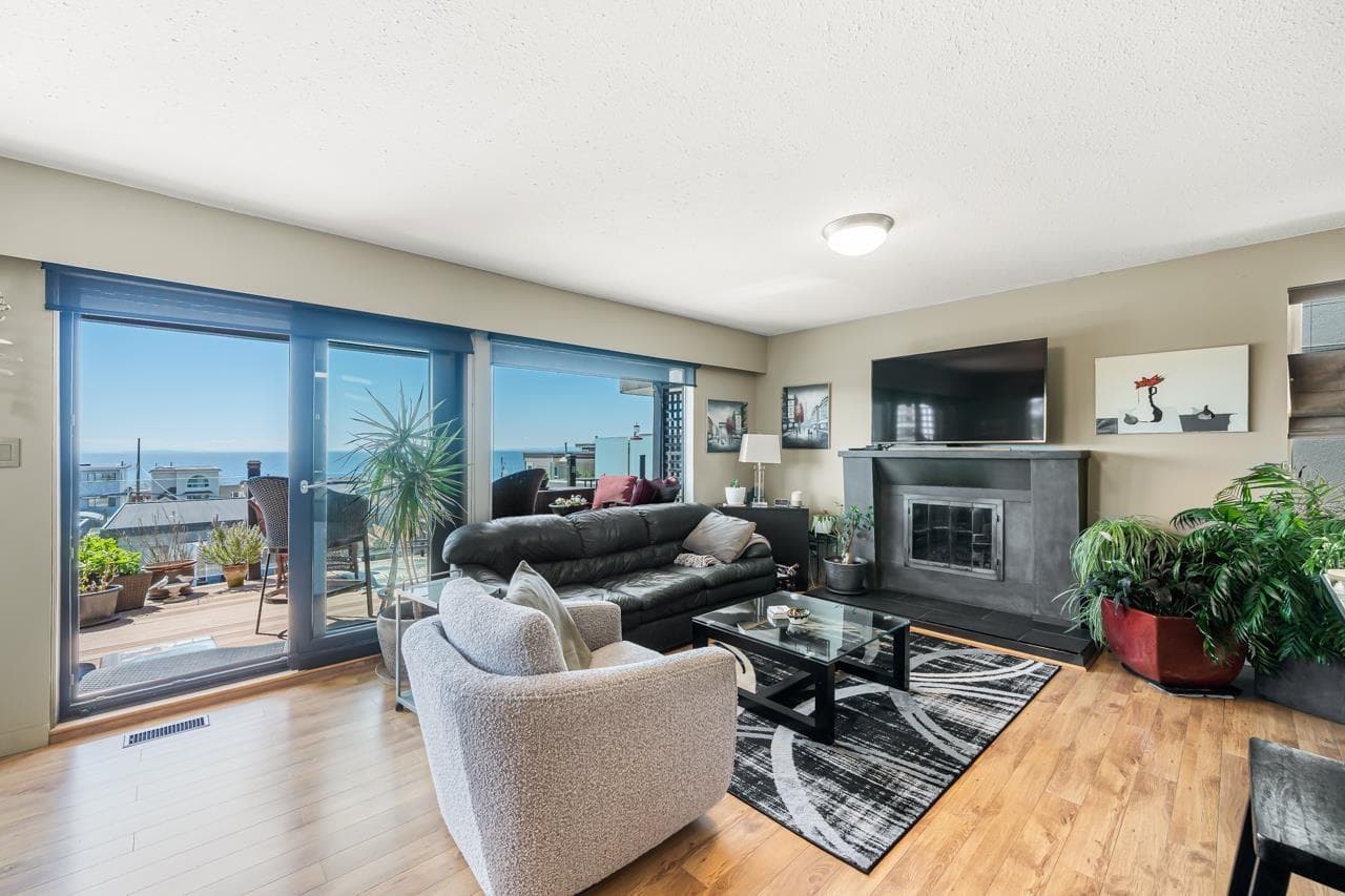 15556 COLUMBIA AVENUE in 