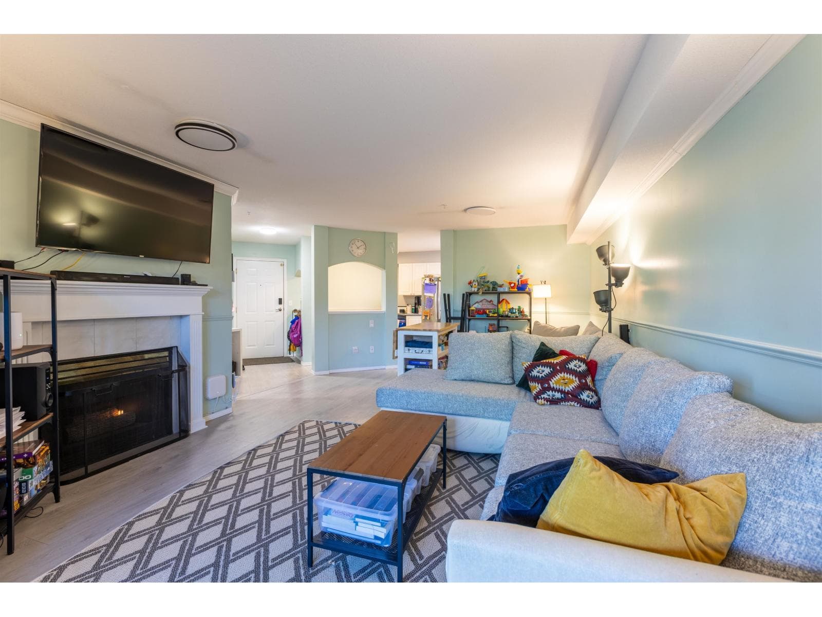 114 2750 FAIRLANE STREET in City Centre