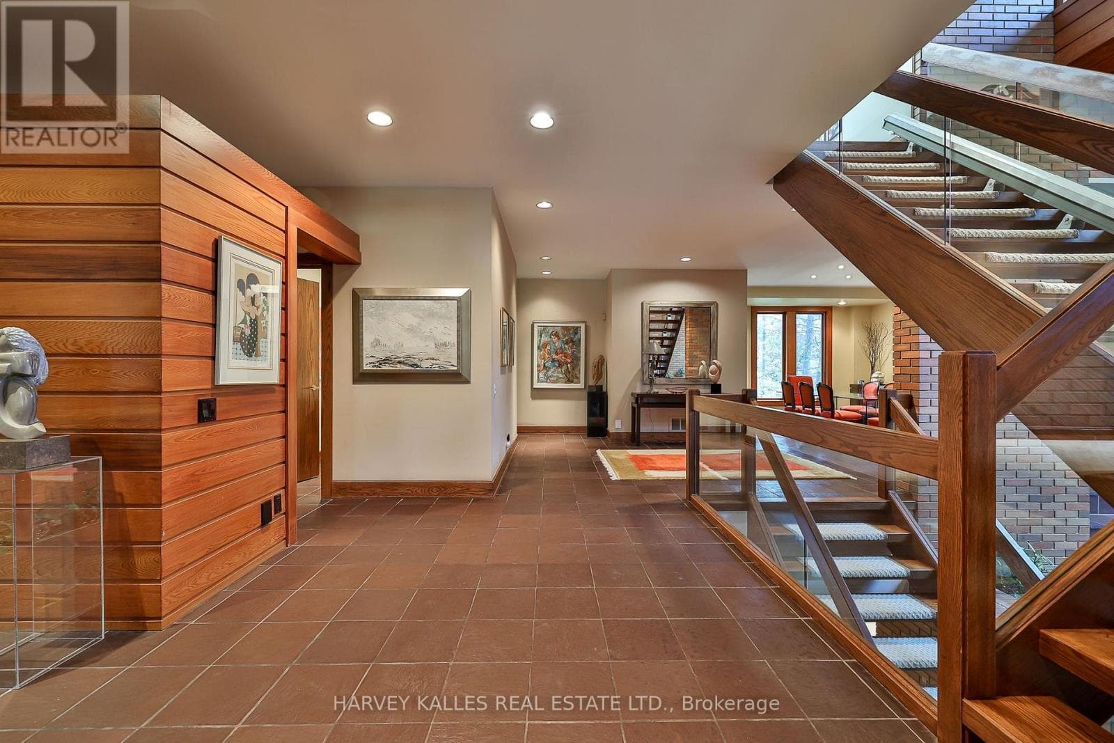 223 HILLHURST BOULEVARD, Toronto — photo 4