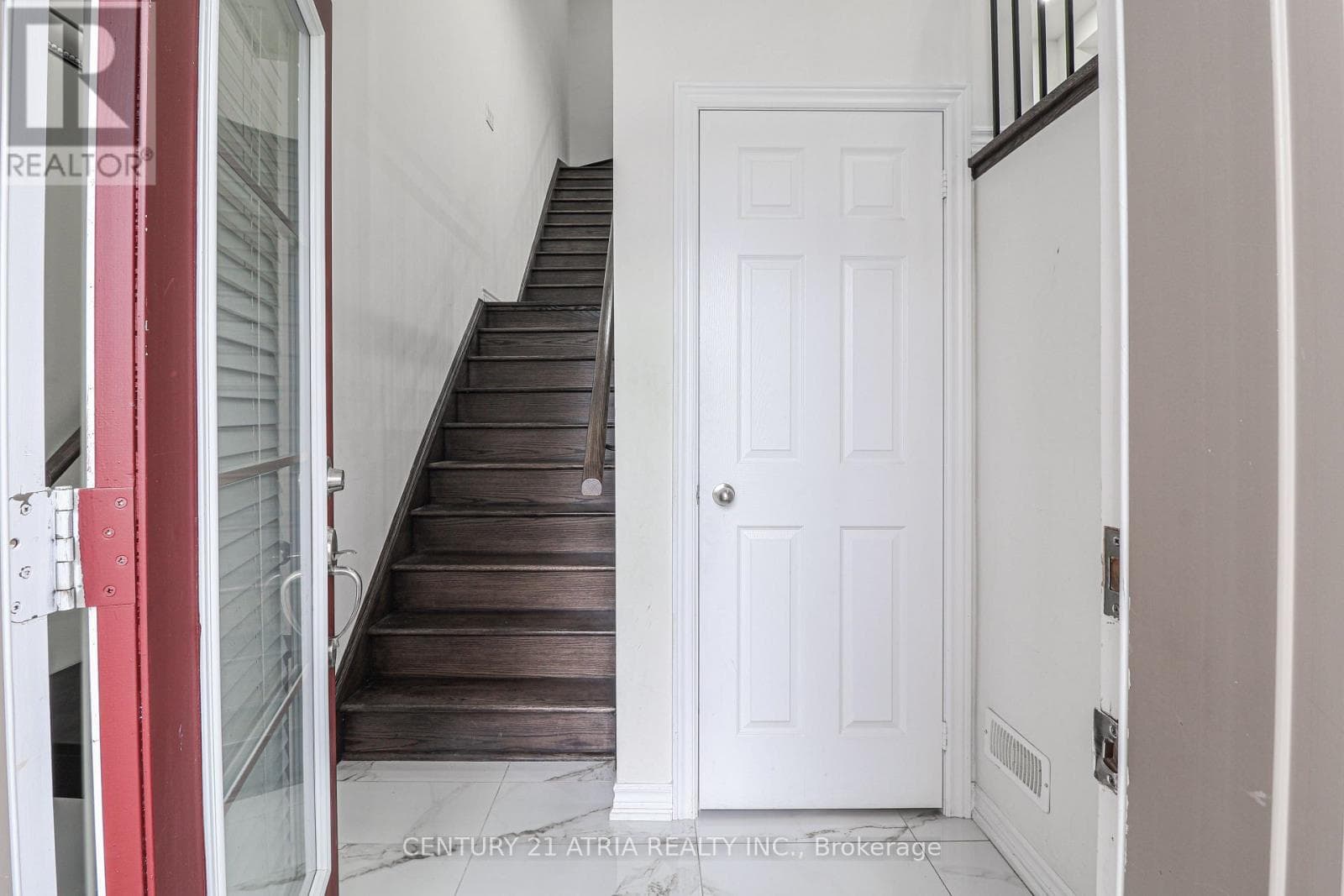 134 DUNDONNELL PLAZA, Toronto — photo 3