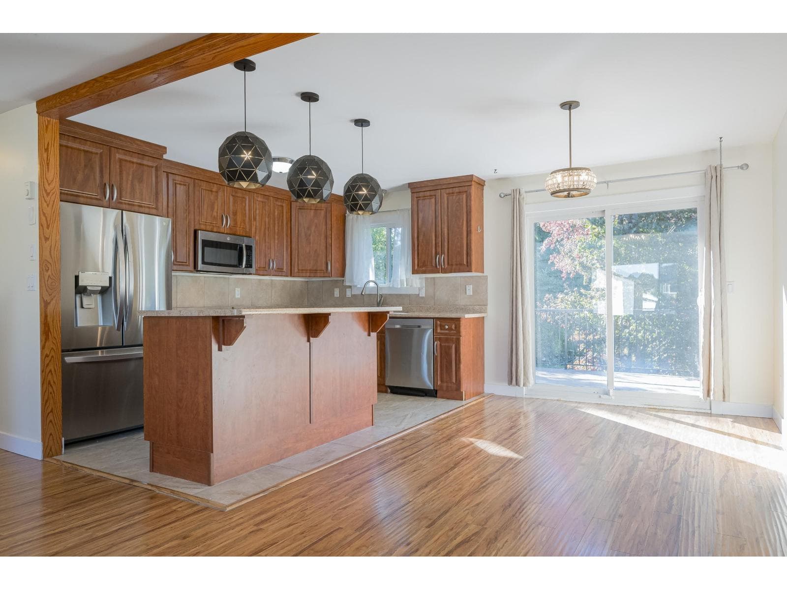 8558 MCCUTCHEON AVENUE CHILLIWACK PROPER SOUTH, Chilliwack — photo 2