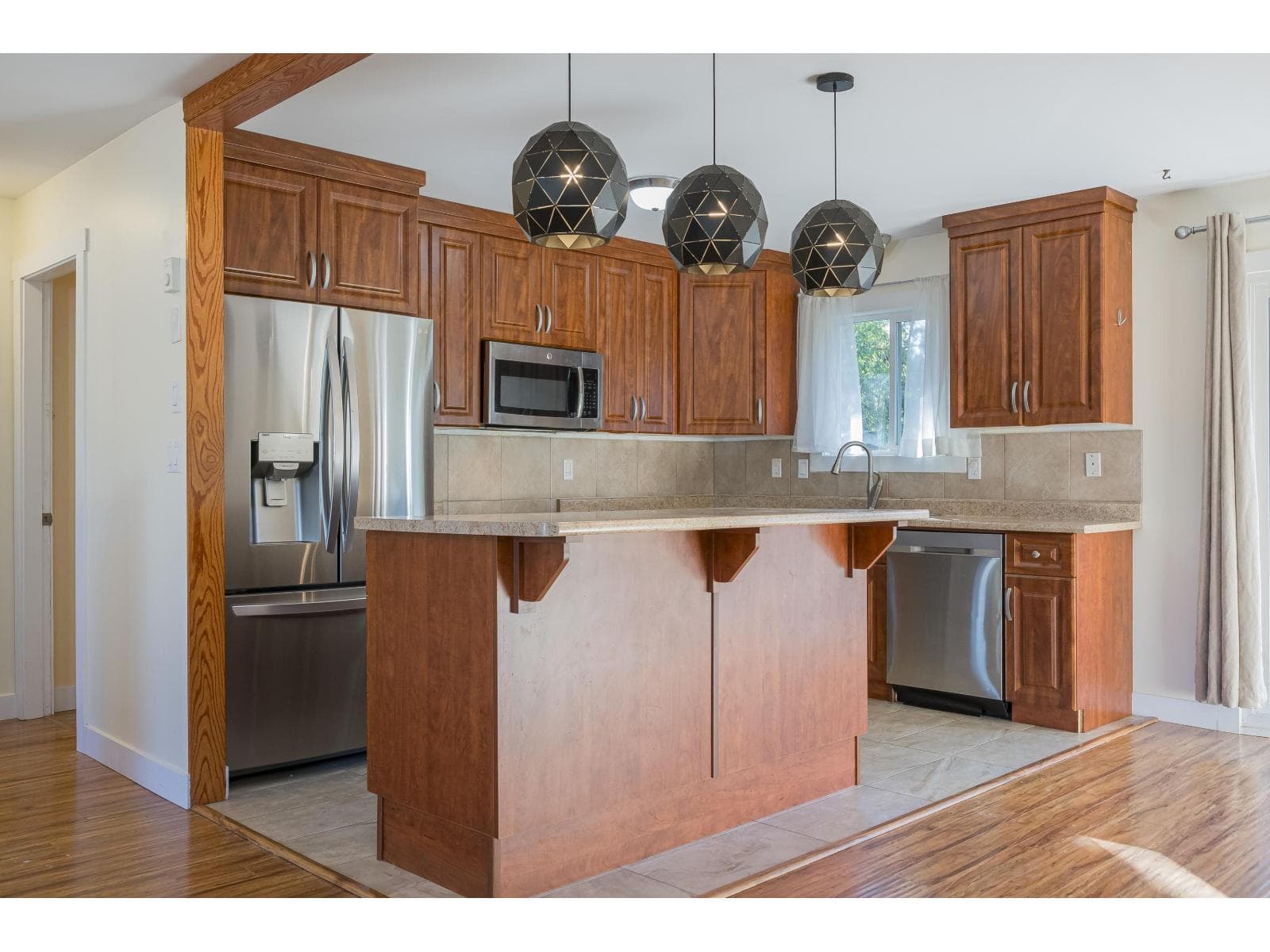 8558 MCCUTCHEON AVENUE CHILLIWACK PROPER SOUTH, Chilliwack — photo 3