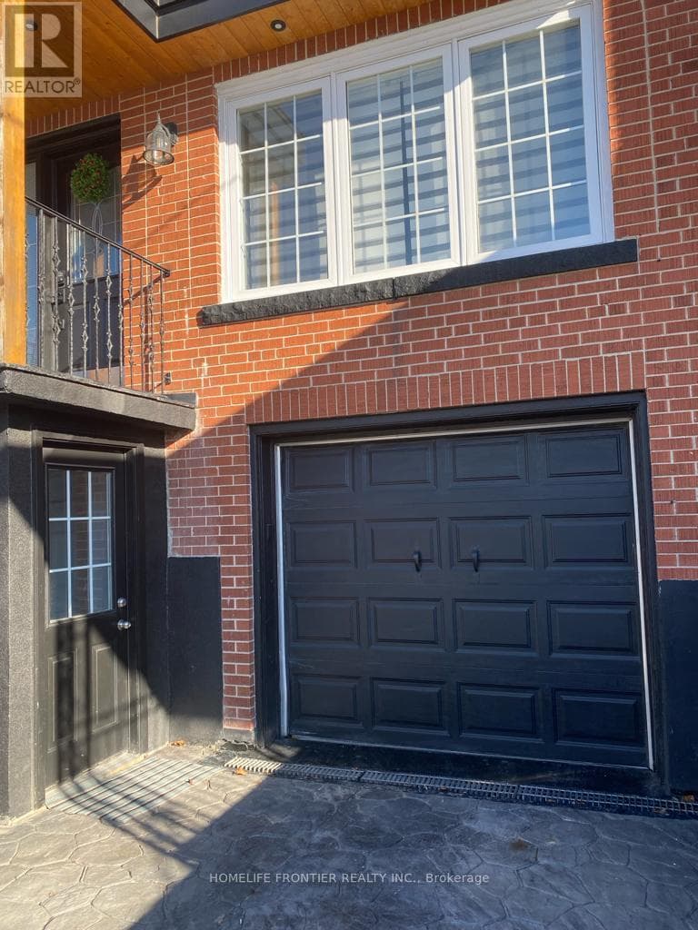 17 BERTRAM STREET, Toronto — photo 2