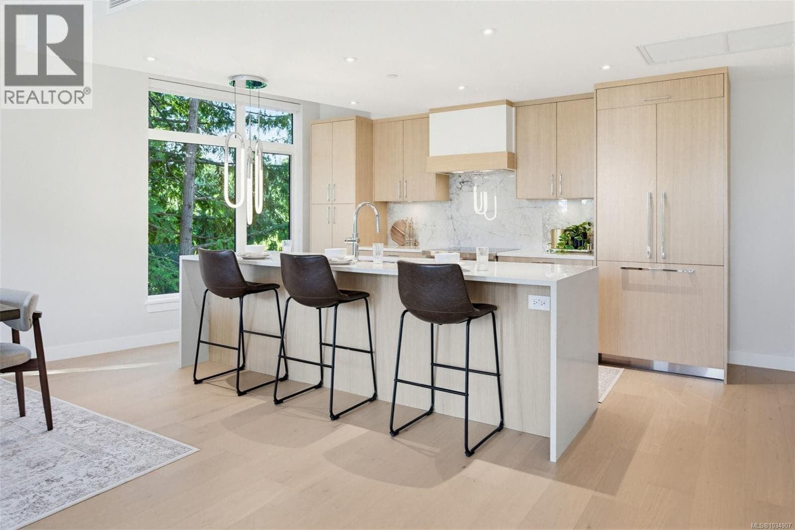 202 5229 Cordova Bay Rd, Victoria — photo 4