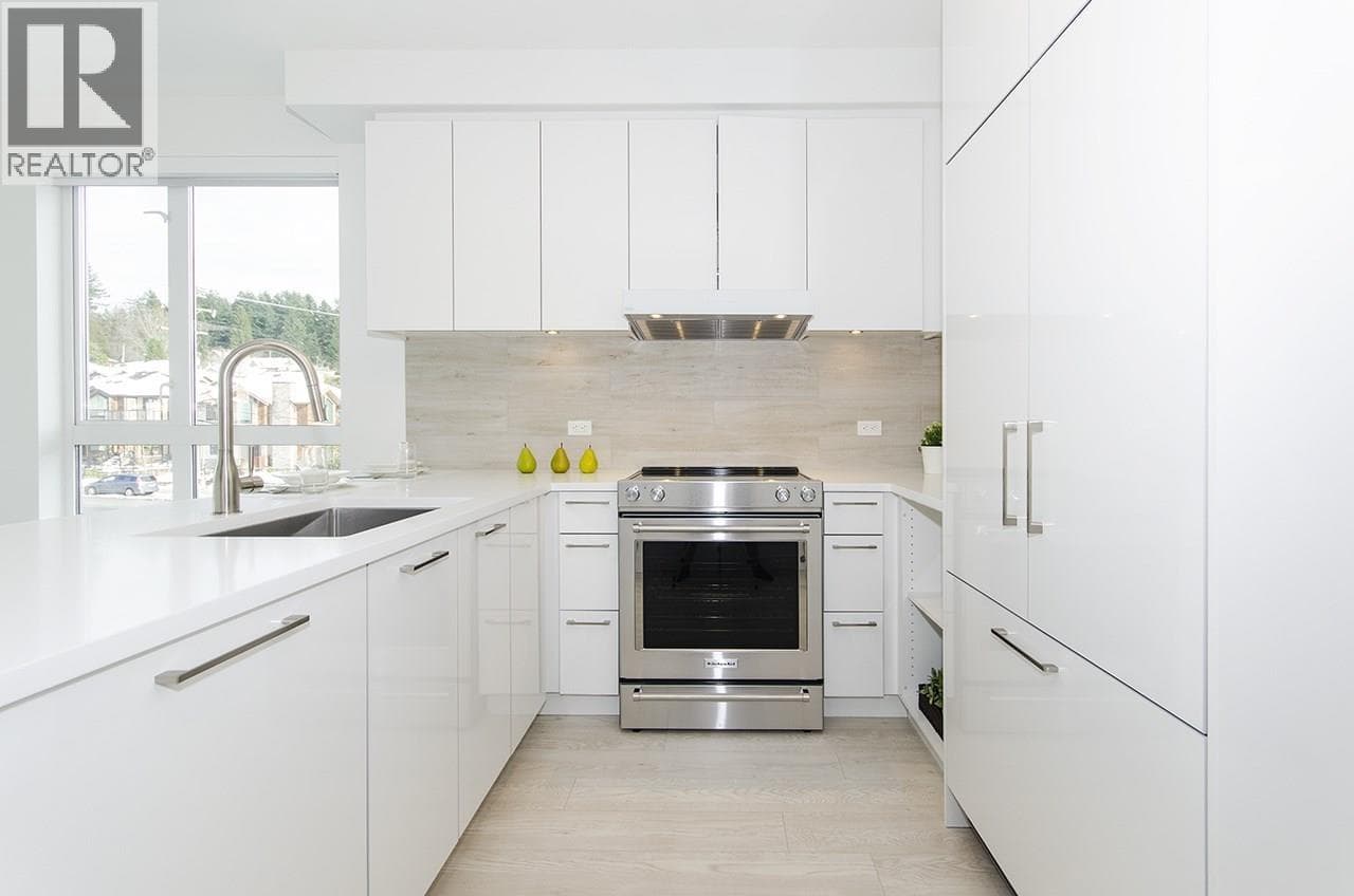 315 711 W 14TH STREET, Greater Vancouver — photo 2