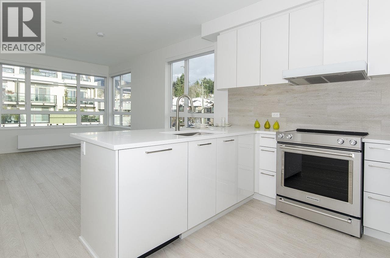 315 711 W 14TH STREET, Greater Vancouver — photo 3