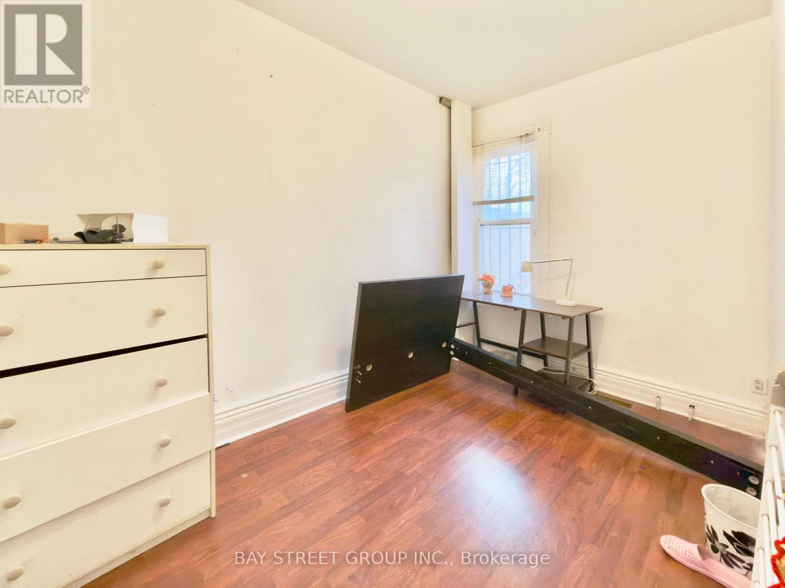 182 BOULTON AVENUE, Toronto — photo 3
