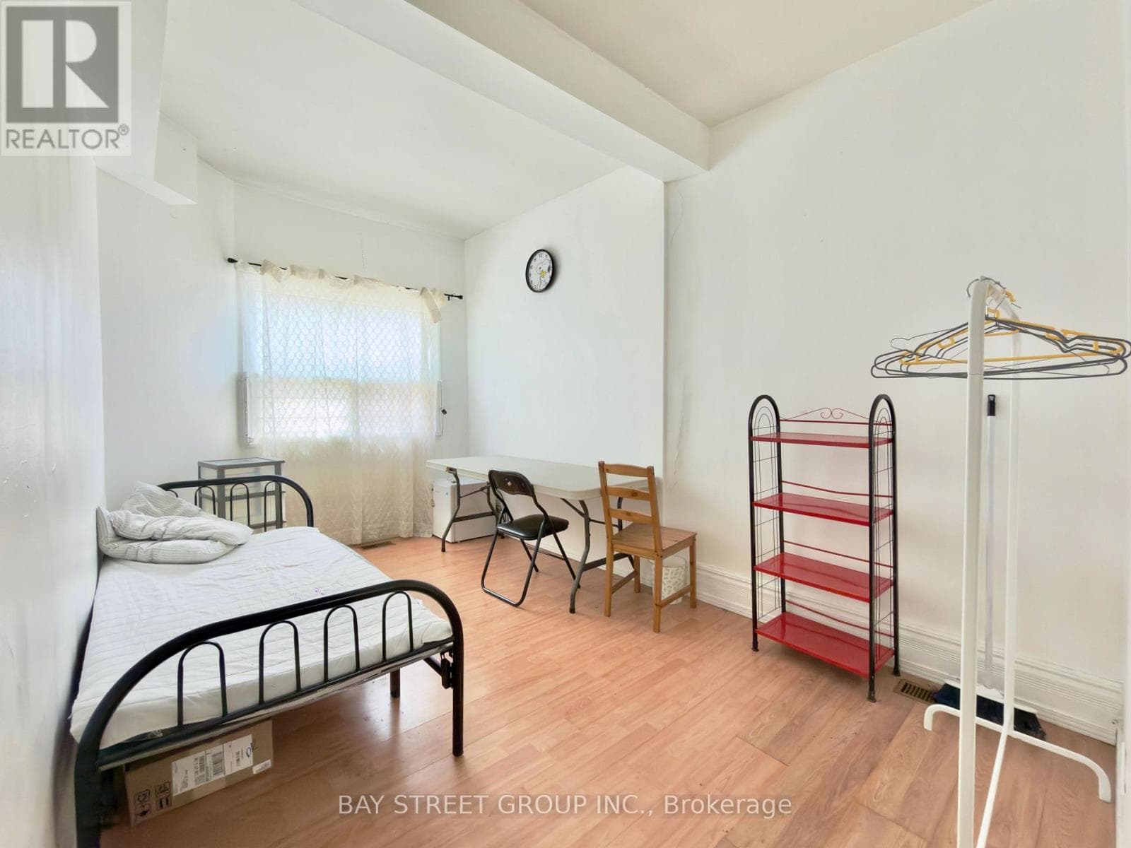 182 BOULTON AVENUE, Toronto — photo 4
