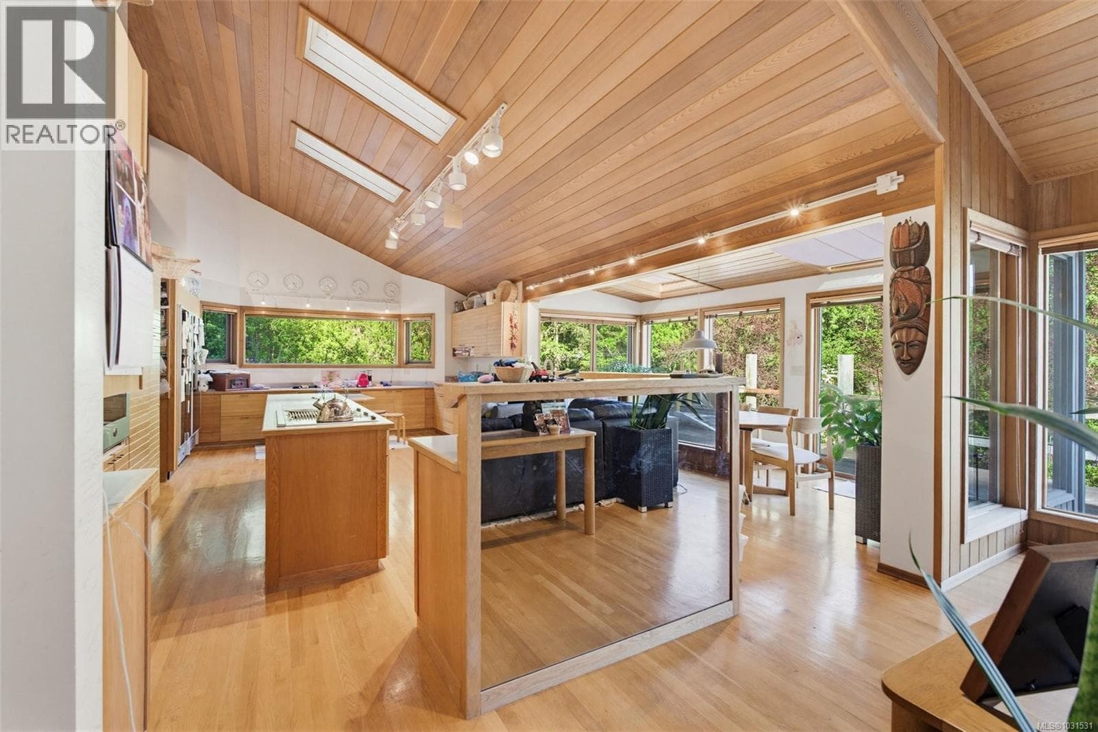 5630 BATU ROAD, Victoria — photo 3