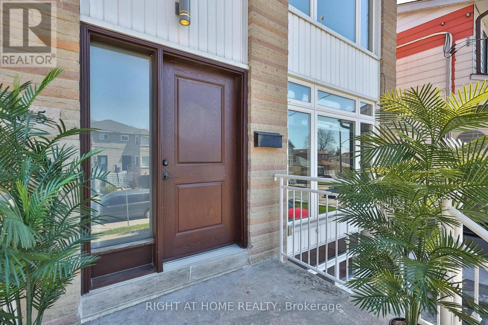 65 BRANSTONE ROAD, Toronto — photo 4