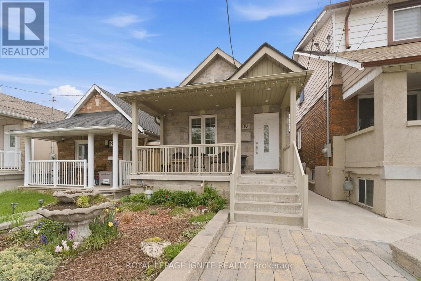 10 CAYUGA AVENUE, Toronto — photo 2