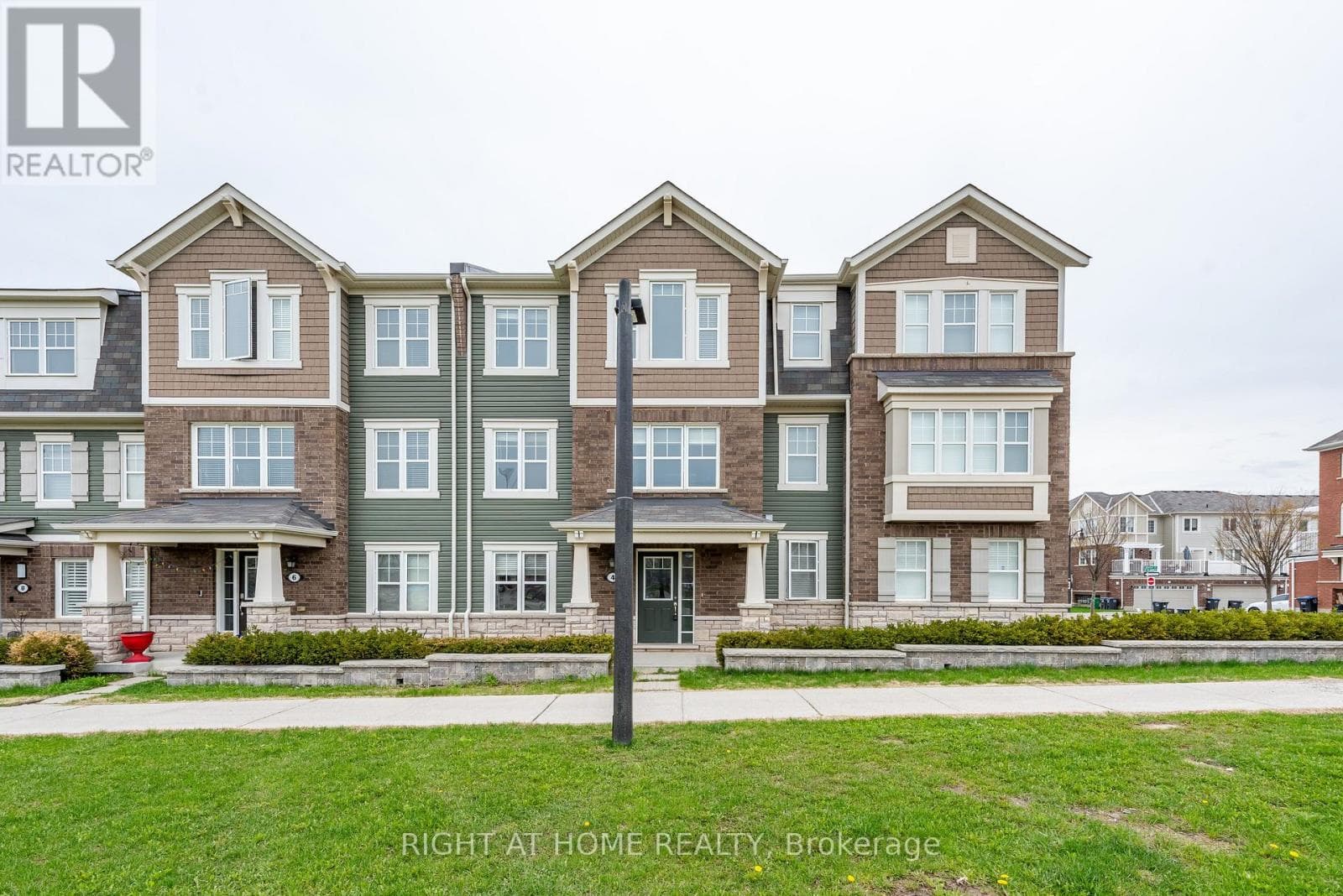4 HAFIA STREET, Toronto — photo 2