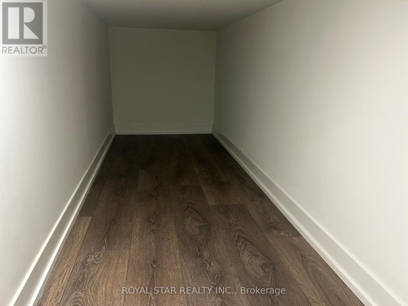 Q101 - 155 CANON JACKSON DRIVE, Toronto — photo 5