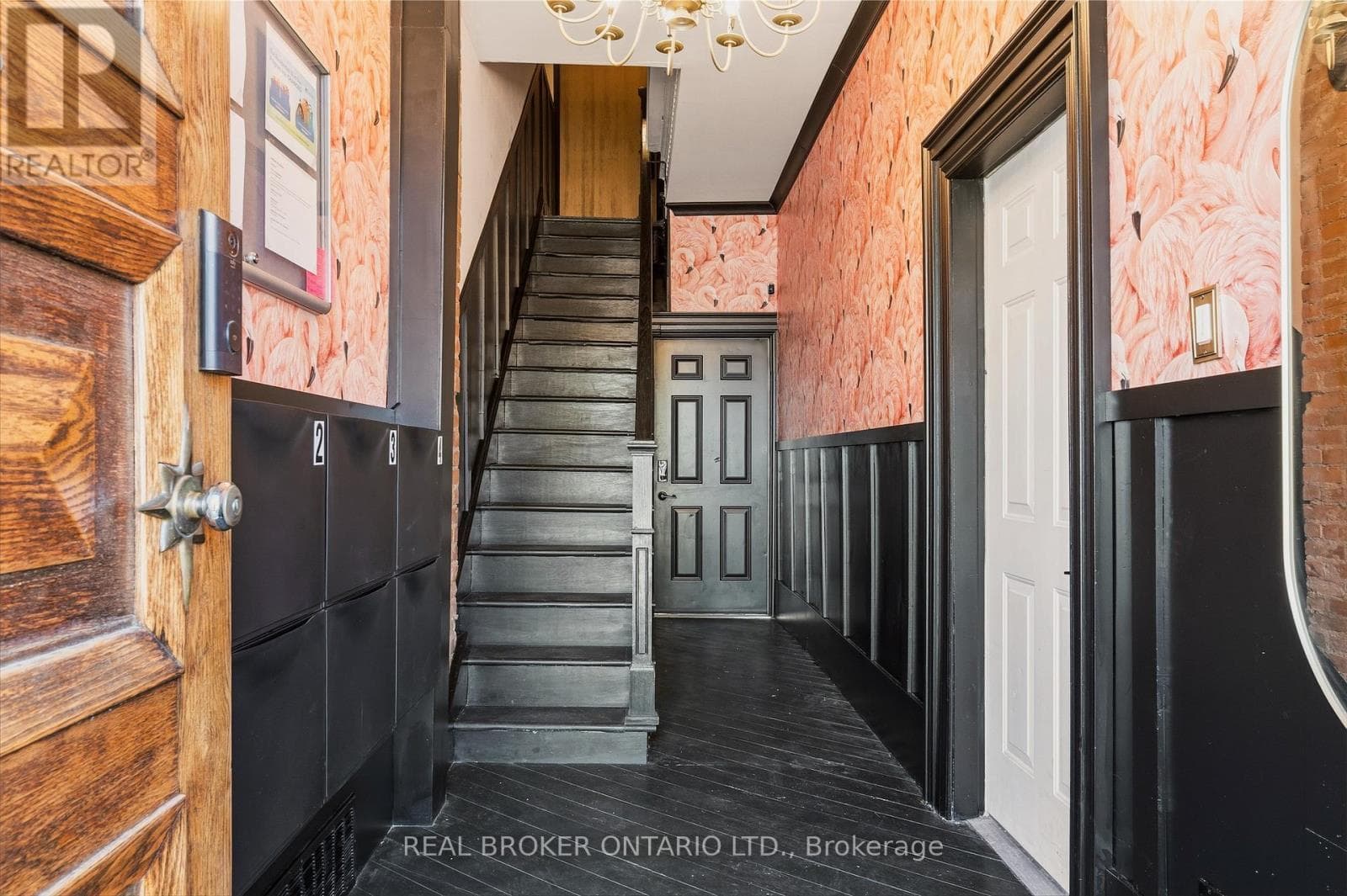 158 HUNTER STREET EAST, Toronto — photo 3